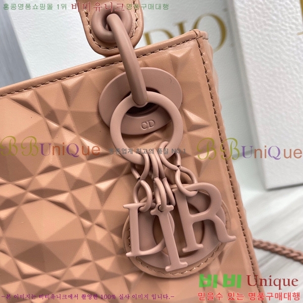 #��� ���̵�� �̴� ĳ��� 18800-1-51