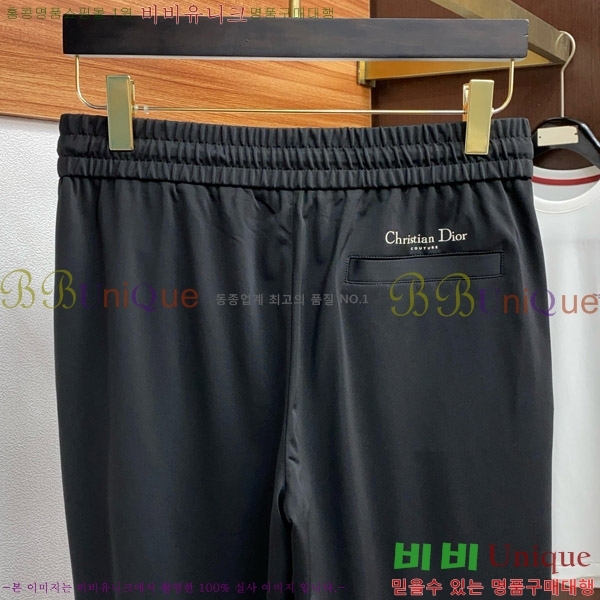     31D2522636-3