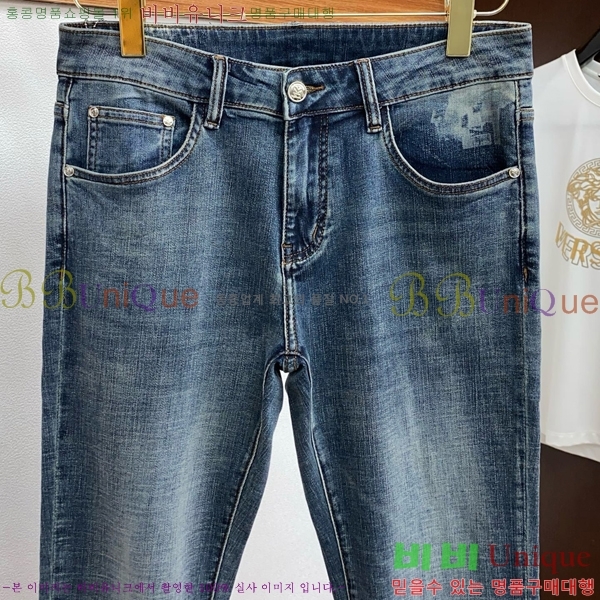   û FS25222647