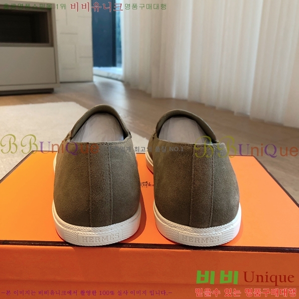޽ Julian   38H253157-2