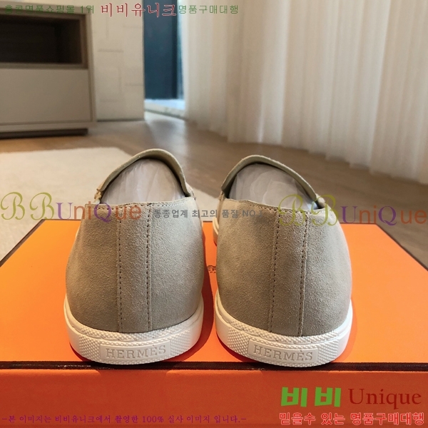 ޽ Julian   38H253157-1