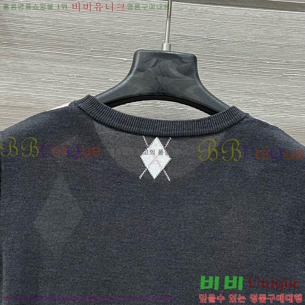  ̿̿  Ƽ M2U05650-3