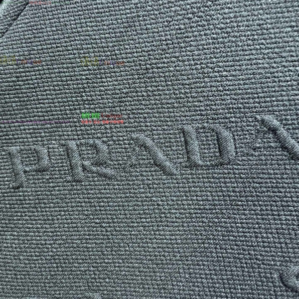   Ŷ PA208024518-1