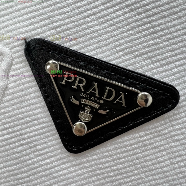   Ŷ PA208024518-2