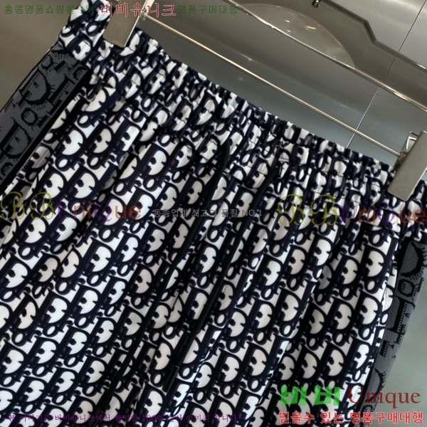   ݹ D254163573