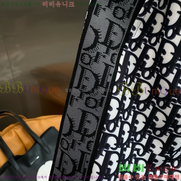   ݹ D254163573