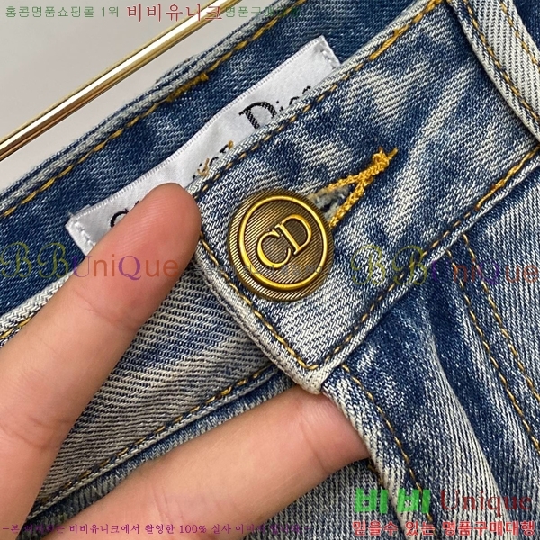   û D25276747