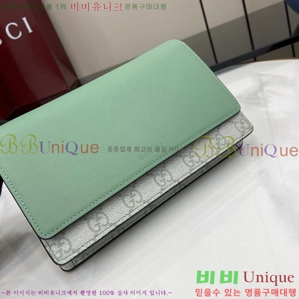 # GG  ü  ‎826720-102