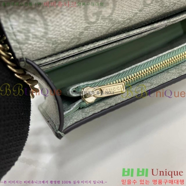 # GG  ü  ‎826720-102