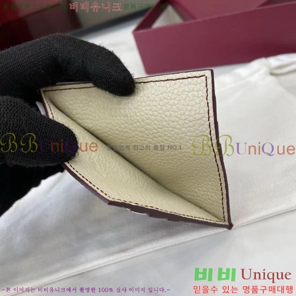 # ΰ  ī ‎817043-103