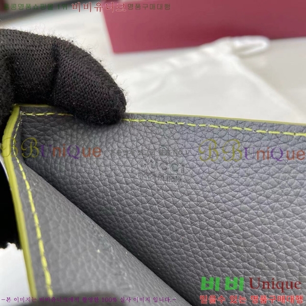 # ΰ  ī ‎817043-102