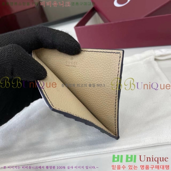 # ΰ  ī ‎817043-101