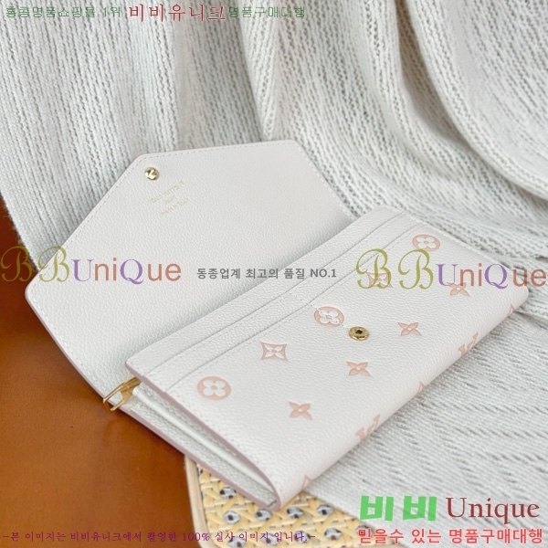#̺   M60531-1001