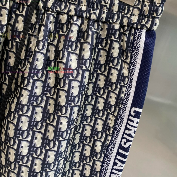   ݹ D25416373