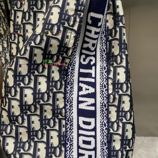   ݹ D25416373