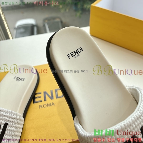    F8560005