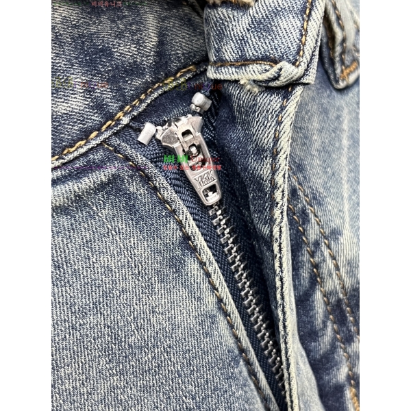   û 18G2551321-4