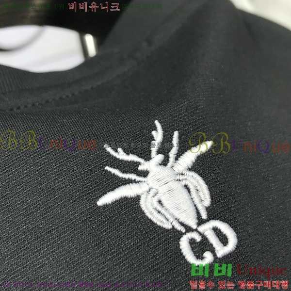    Ƽ D25516391-1