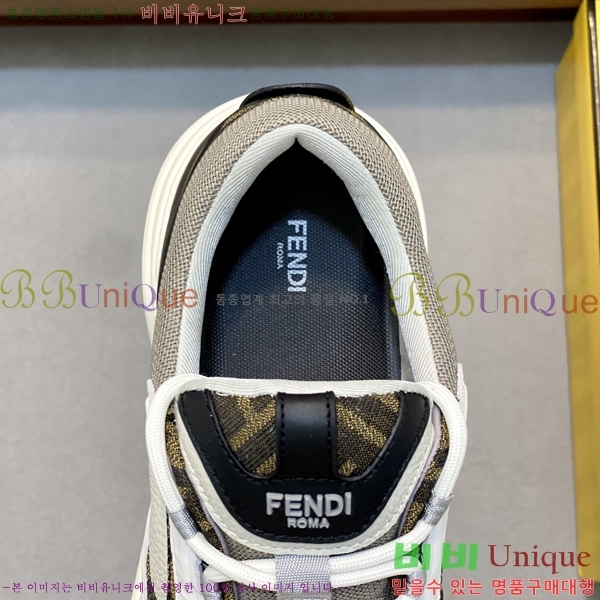   Ŀ F8560035-4
