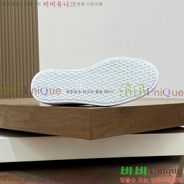  ޽  HR56897-7