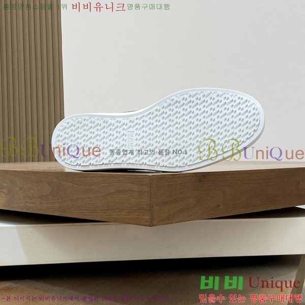  ޽  HR56897-5
