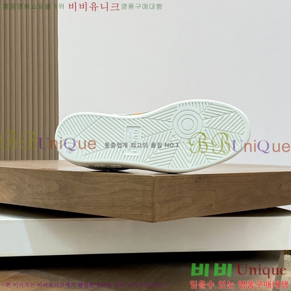   Ŀ G966123-4