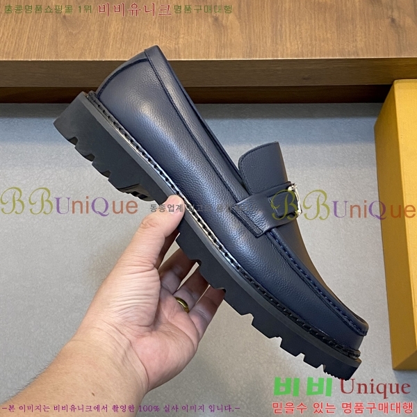  ̺  L7161624-1