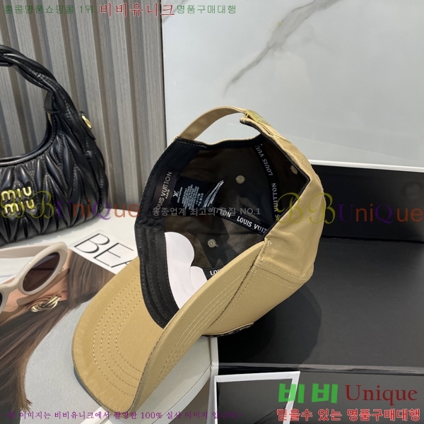 ̺  LV51530982-3