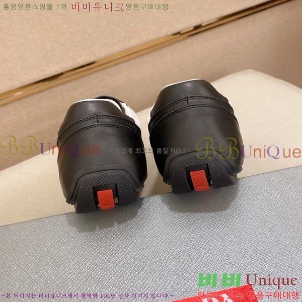   Ŀ R576743-4