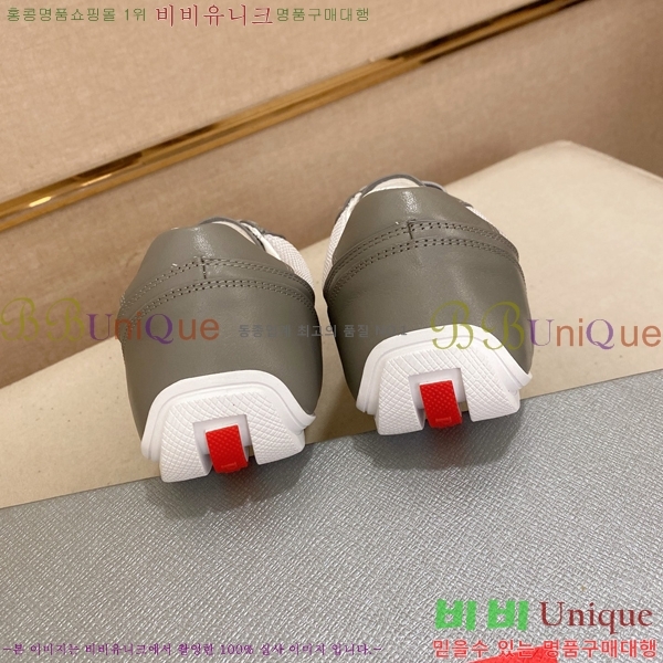   Ŀ R576743-3