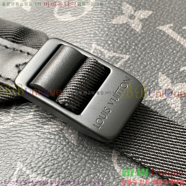 #̺   M46683-1