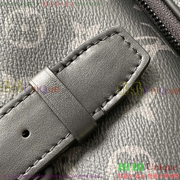 #̺   M46683-1
