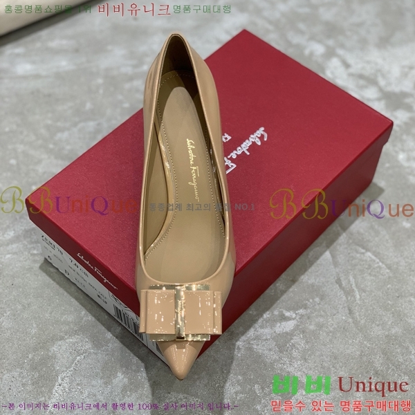 ��󰡸� ������ F7010575-1 �� 7CM
