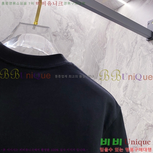    Ƽ D253906-1