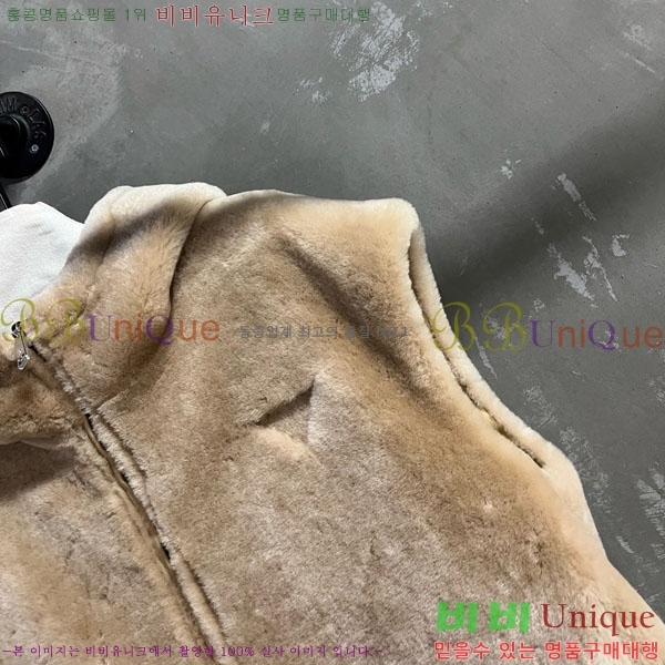    ٿ е  PA17714440-1