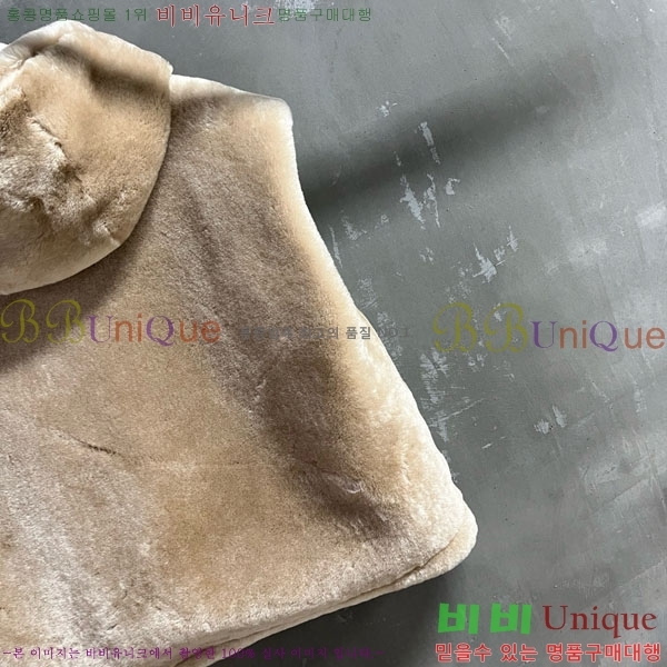    ٿ е  PA17714440-1