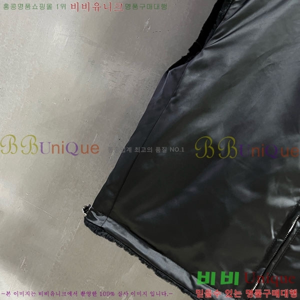    ٿ е  PA17714440-2