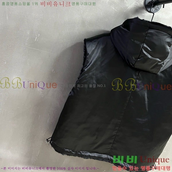    ٿ е  PA17714440-2