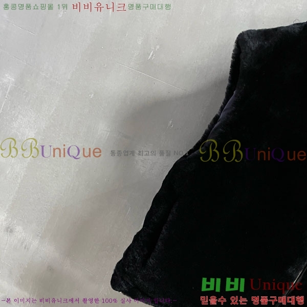    ٿ е  PA17714440-2
