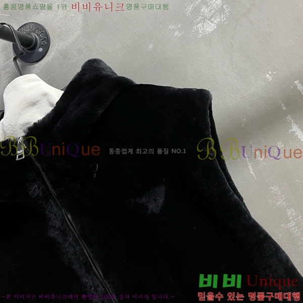    ٿ е  PA17714440-2