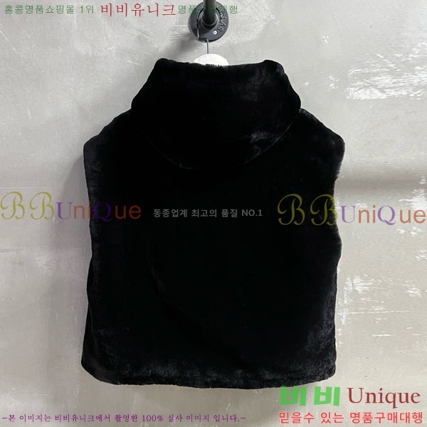    ٿ е  PA17714440-2