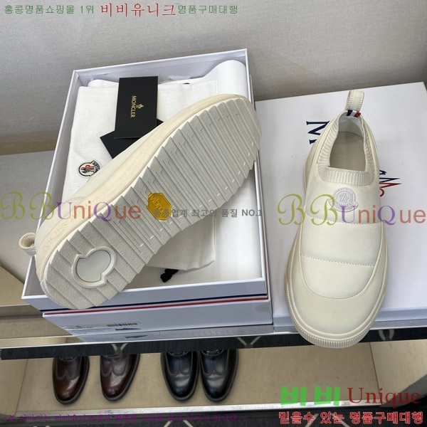 ���� ��**�� ĳ�־� �ȭ MO868291-4