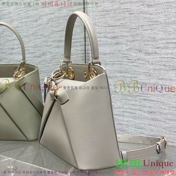 # ٺ  žڵ M0737-106