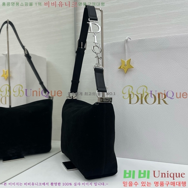 #��� ���ʼ� �ش��� JONATHAN ANDERSON ȣ���� M856324-1