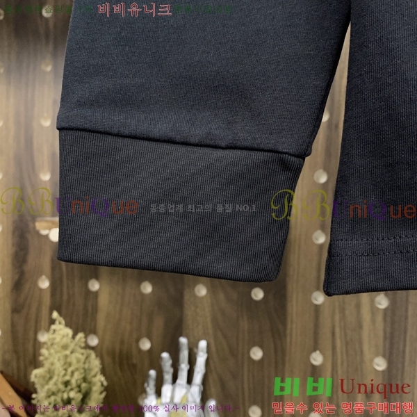 ���� �̿�̿� ���� Ƽ���� M97402-2