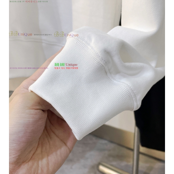 ���� �߷��þư� �ĵ�Ƽ BA543689