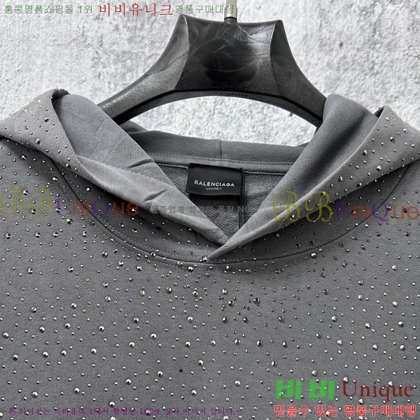 ���� �߷��þư� �ĵ�Ƽ BA543619-1