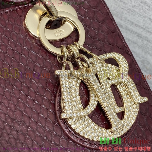 #��� ���̵�� ���� M0531-702