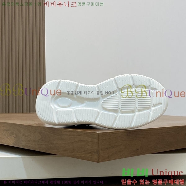 ���� ��**�� ����Ŀ�� MO6033021-3