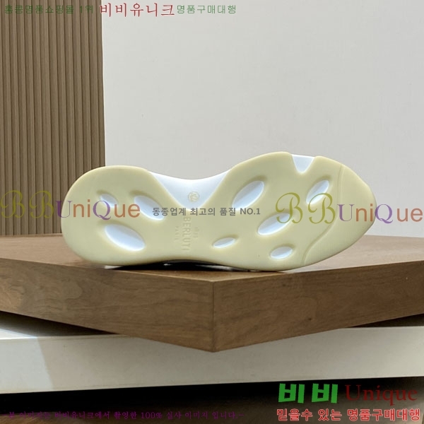 ���� ���ڷ� ��ġ�ڸ� ����Ŀ�� BC530362